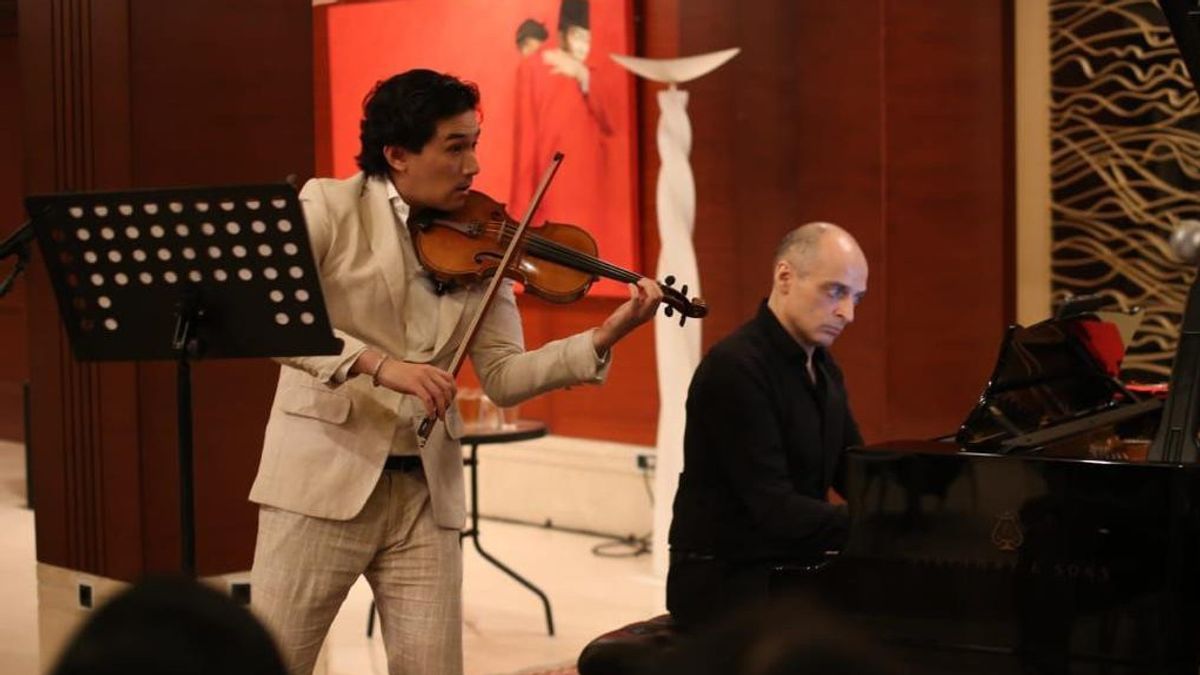 A Night With Bach, Caring For Tradition And Culture