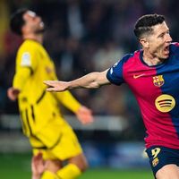 Olmo dan Lewandowski Bawa Barca Menangi Derby Catalan Kontra Espanyol