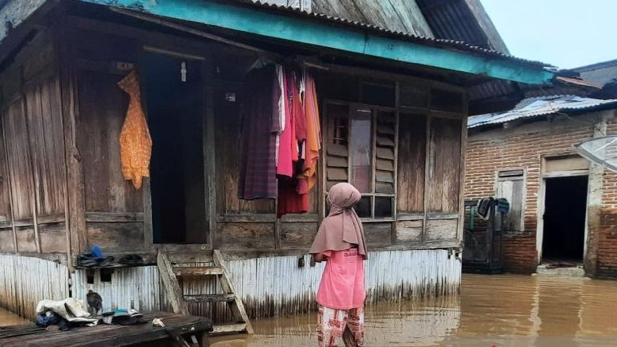 松巴哇岛上的四个摄政区被洪水淹没