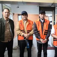 KPK Soal Foto Tahanan di Bandara ‘Jepretan’ Warganet: Bupati Lampung Tengah dkk Dipindah untuk Disidang