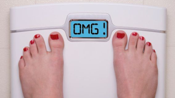 Weight Gain When The Temperature Is Cold? Turns Out This Is The Reason