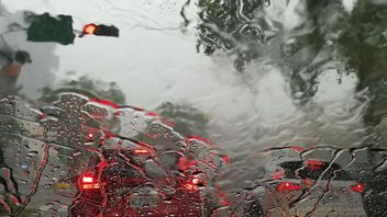 Jakarta Diguyur Hujan, 5 Ruas Jalan Tergenang