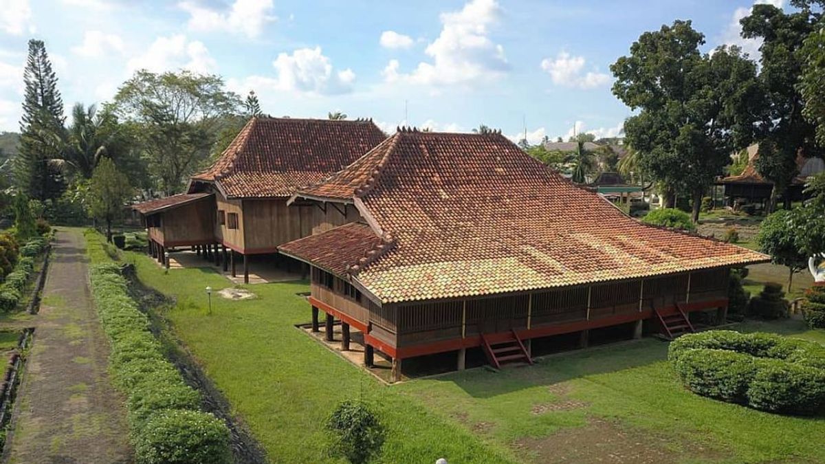 Deretan Wisata Sejarah di Sumatera Selatan yang Wajib Dikunjungi Saat Berpakansi 