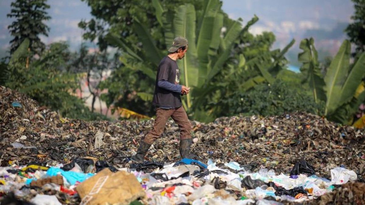 Walkot Bandung Tindak 60 Tempat Pembuangan Sampah Ilegal