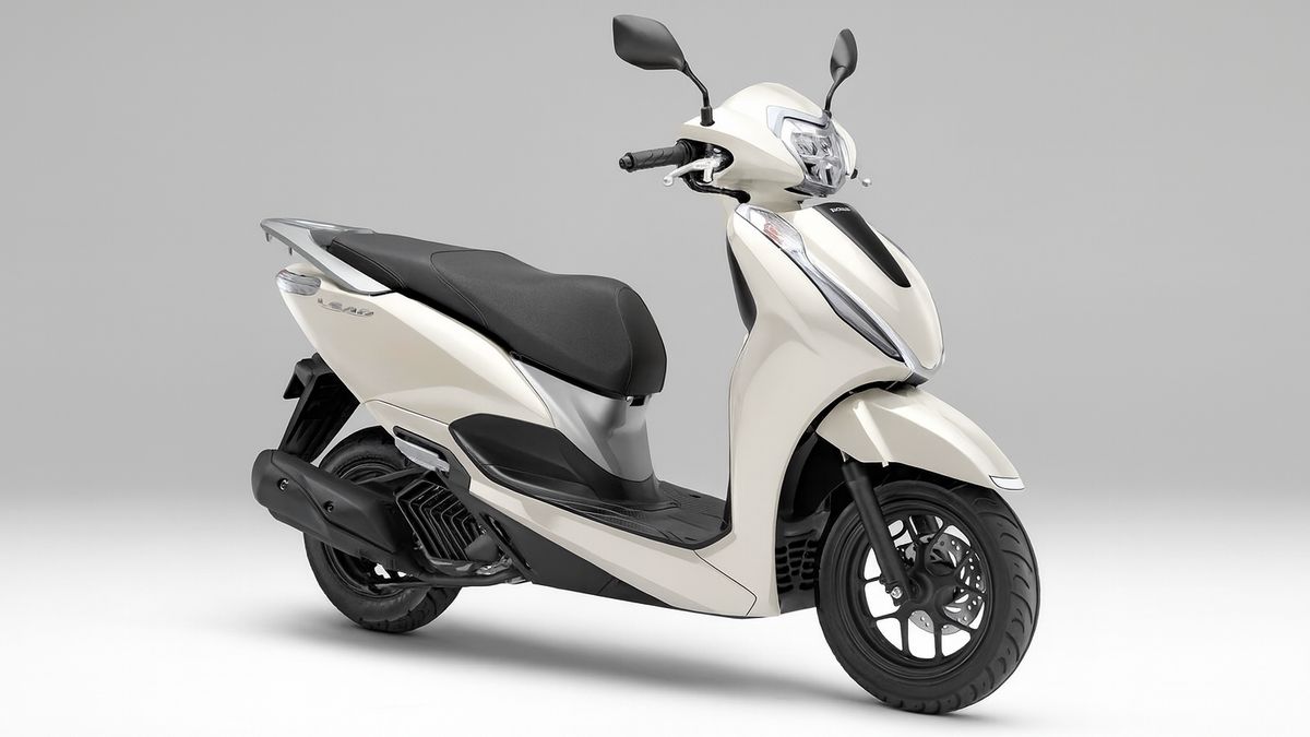 Honda Gives Refreshment To Lead 125 Squeezers For IDR 37 Million