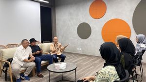 Enthusiasm Of Students Of The Communication Department Of Muhammadiyah University Tangerang When Visiting VOI Office
