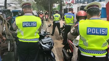 Remaja di Tanjung Priok Pukul Polantas Pakai Helem karena Kesal Ditilang