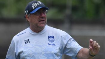 The Difference In Points With The Leader Of The Standings Is Only Three, Robert Alberts Is Confident That Persib Will Win The League