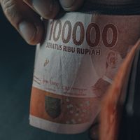 Rupiah Dibuka Tak Bergerak, 20 Menit kemudian Anjlok 70 Poin ke Level Rp14.835 per Dolar AS