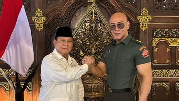 ديدي كوربوزييه يحصل على رتبة عقيد فخري في الجيش الإندونيسي من برابوو