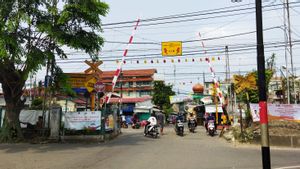 Hari Kedua Ramadan Tidak Ada Penumpukan Kendaraan di Perlintasan KA Pondok Jati, Warga: 'Tumben Gak Macet Nih'