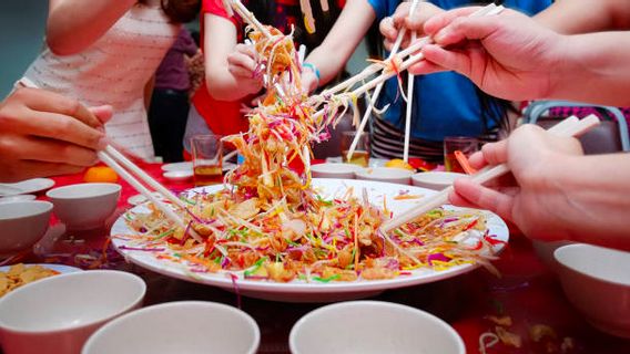 ユースヘン・伝統は旧正月の祝賀、恵みと調和の象徴を彩る