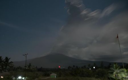 Erupsi Gunung Lewotobi Laki-laki Malam Ini, Kolom Abu Vulkanik Capai 800 Meter