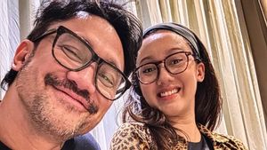 Putri Sulung Melahirkan, Tora Sudiro Akui Masih Sulit Percaya Sudah Punya Cucu