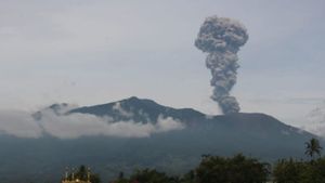 マラピ山が再び噴火し、ドキドキが住民を家から散らばらせる
