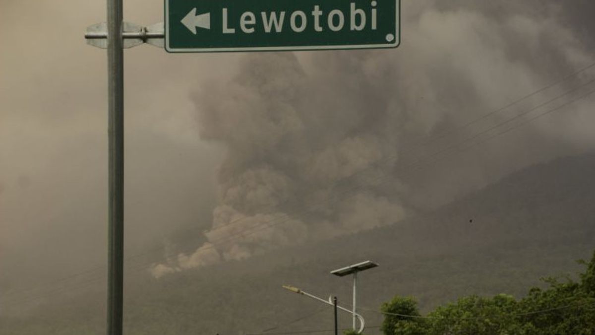 PVMBG Ingatkan Warga Sekitar Gunung Lewotobi Waspadai Banjir Lahar Dingin di Musim Hujan