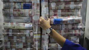 Ekonom Bantah Pernyataan Sri Mulyani yang Bilang Pajak Akan Lebihi Target: Justru Bakal <i>Shortfall</i> Rp150 Triliun