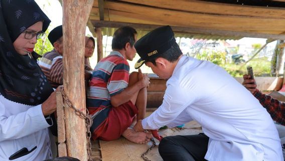 Pemkab Aceh Barat Bebaskan Farismi, ODGJ yang Dipasung Pihak Keluarga karena Khawatir Tersesat