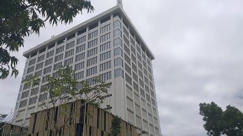 مبنى سارينا، شكل من أشكال تكريم الرئيس سوكارنو لمربيته