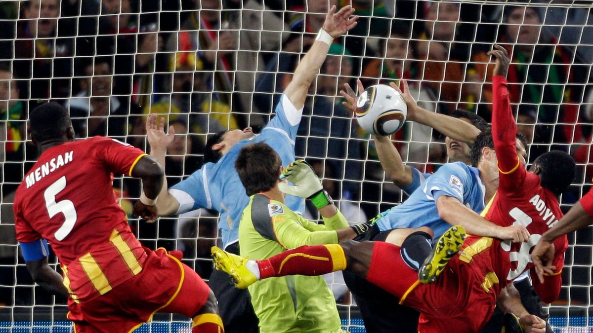 2010年世界杯的回忆：上帝之手不仅属于马拉多纳，路易斯·苏亚雷斯也有