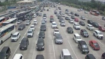 アストラ有料予測114千台の車両が今日チパリ有料道路を横断
