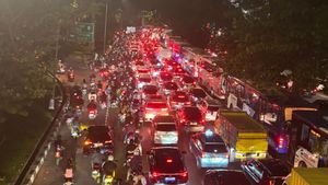 Sore Ini Satgas Kamseltibcar Lantas Beroperasi Atasi Kemacetan di Jalan Gatot Subroto