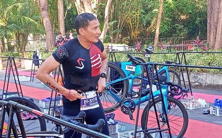 Menparekraf Sandiaga Uno Antusias Ikuti Lomba Sport Tourism di Sungailiat Triathlon 2023