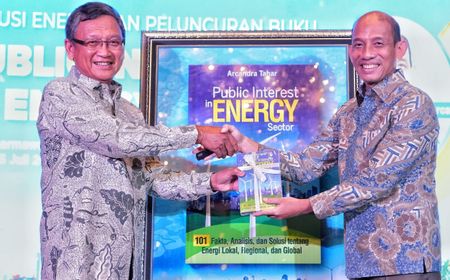 Membahas Berbagai Aspek Energi Nasional dan Global, Arcandra Tahar Terbitkan Buku ‘Public Interest in Energy Sector’