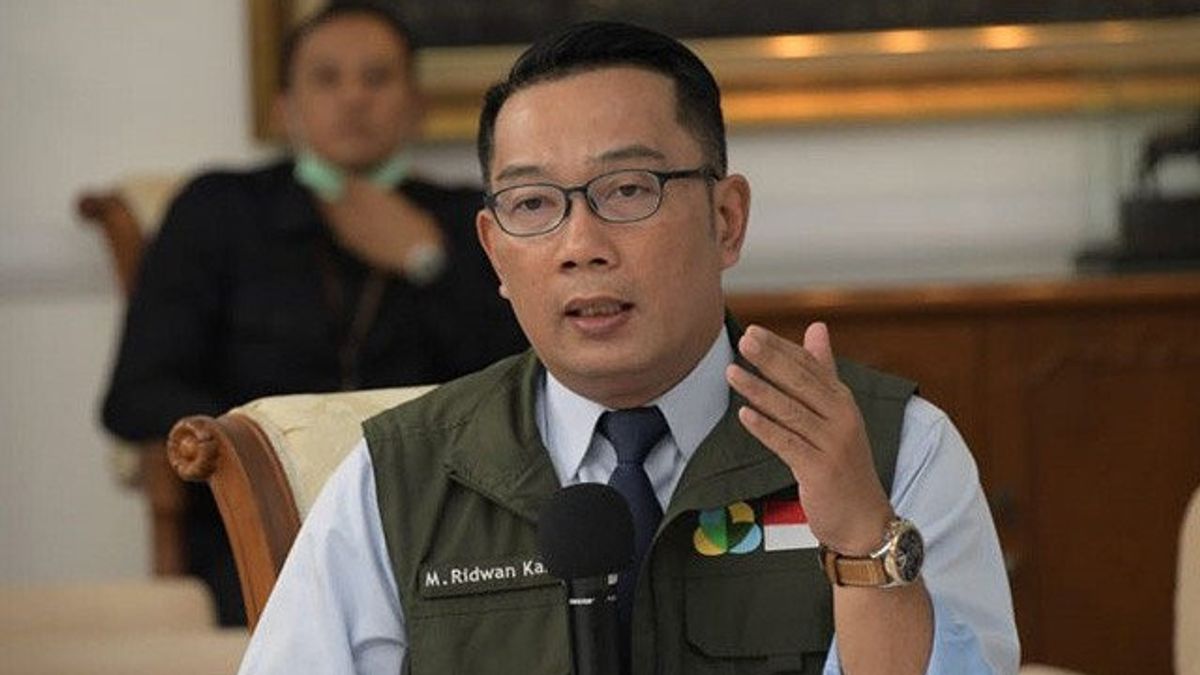 Sabil, Guru SMK di Cirebon Dipecat Gara-Gara Kritik Ridwan Kamil