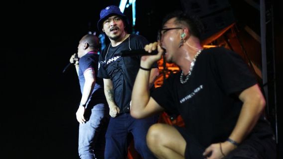 Permak Lagu GIGI dan Iwan Fals, St. Loco Tampil Beringas di Hammersonic Festival