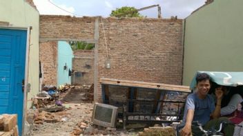45 栋熟食塞尔当村民因放贝隆而受损的房屋