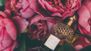 Apa Itu Perfume Layering? Cara Menciptakan Aroma Khas Personal nan Unik