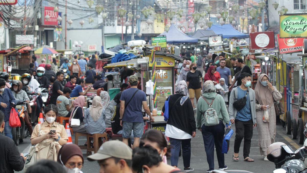 Seller And Buyer At The Tangerang Old Market Complains ABOUT The Short Access Of Pedestrians, Rawan Copet And Sexual Harassment