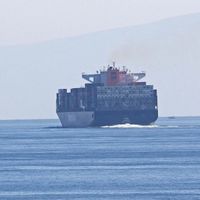 Harga Minyak Tembus US$103 setelah Trump Umumkan Blokade Iran