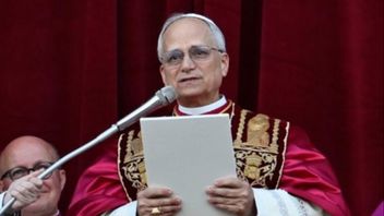 Paus Leo XIV Pimpin Misa Pertama