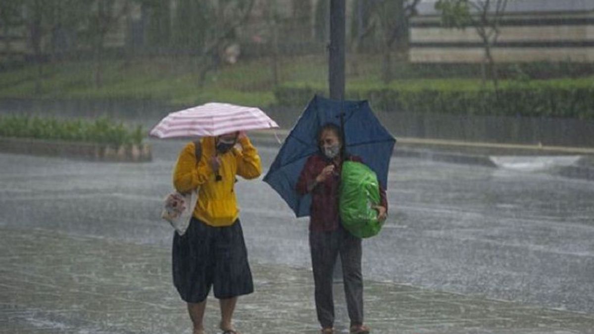 날씨 5월 22일 수요일, 오늘 자바섬과 수마트라섬에 폭우가 내렸습니다.