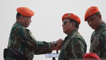 Beret Jingga At The Head, Defense Minister Prabowo Officially Appointed As Honorary Citizen Of The Indonesian Air Force Kopasgat