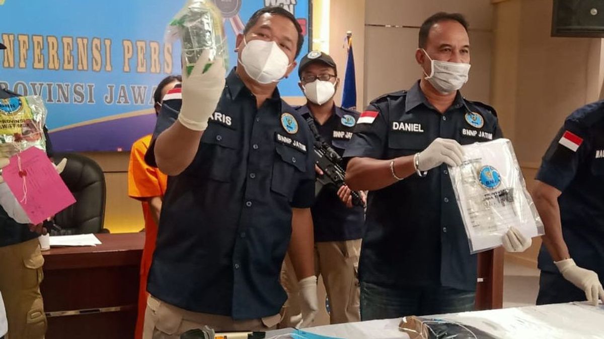 Dijanjikan Upah Sebesar Rp16 Juta, Kurir Narkoba dari Jakarta Ditangkap BNNP Jatim