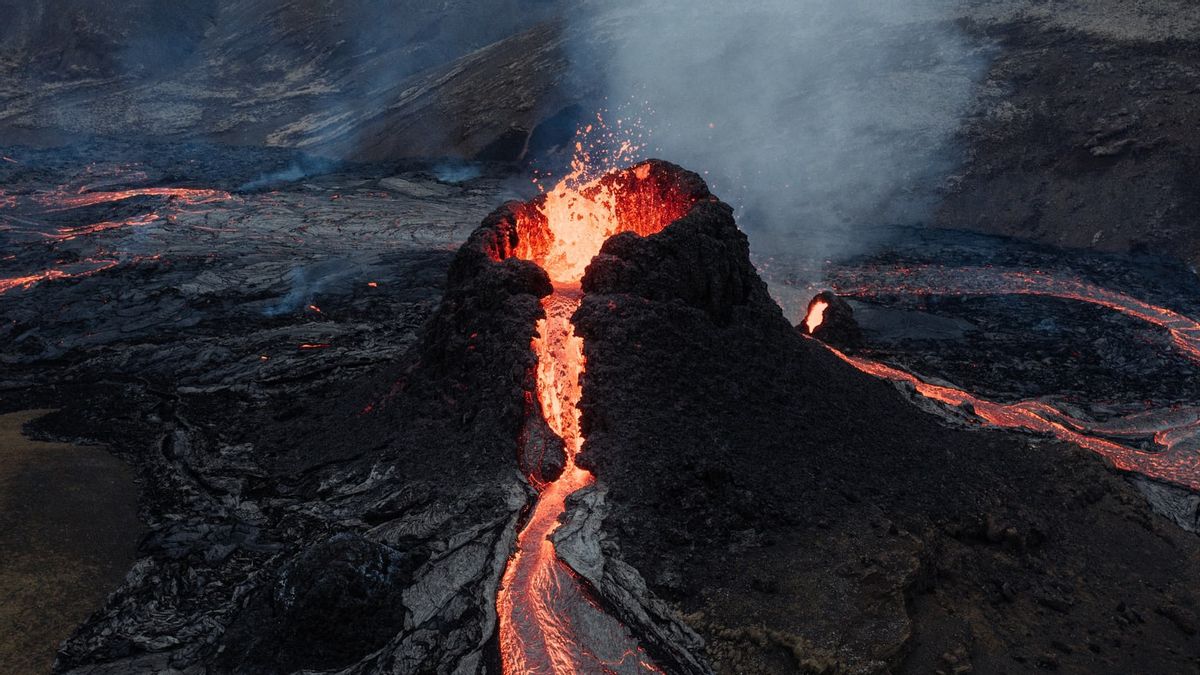 Professeur Unpad: Les Sédiments D’éruption Volcanique Donnent Naissance à Un Sol Fertile