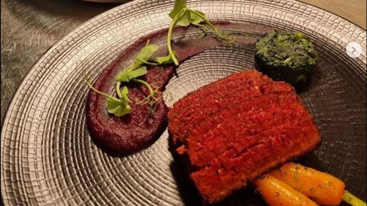 Redefine Meat 3D-Printed Plant-Based Faux Steaks in Photos