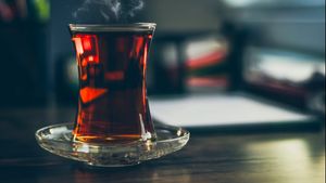 3 Minuman Pemicu Tulang Keropos, Ada Teh hingga Soda