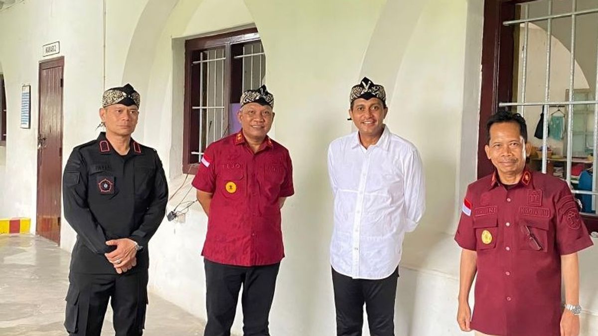 Eddy Hiariej's Agenda After Becoming A KPK Suspect: Attending The Inauguration Of UGM Professors And The Ministry Of Law And Human Rights Event