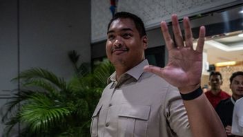 今天，KPK传唤前体育部长Dito Ariotedjo就朝觐配额腐败案件