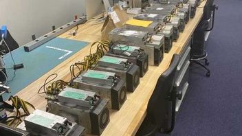 Former Facility Worker In Massachusetts Allegedly Implementing Illegal Crypto Mining In School Rooms