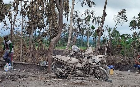 Gunung Semeru Masih Berstatus Awas