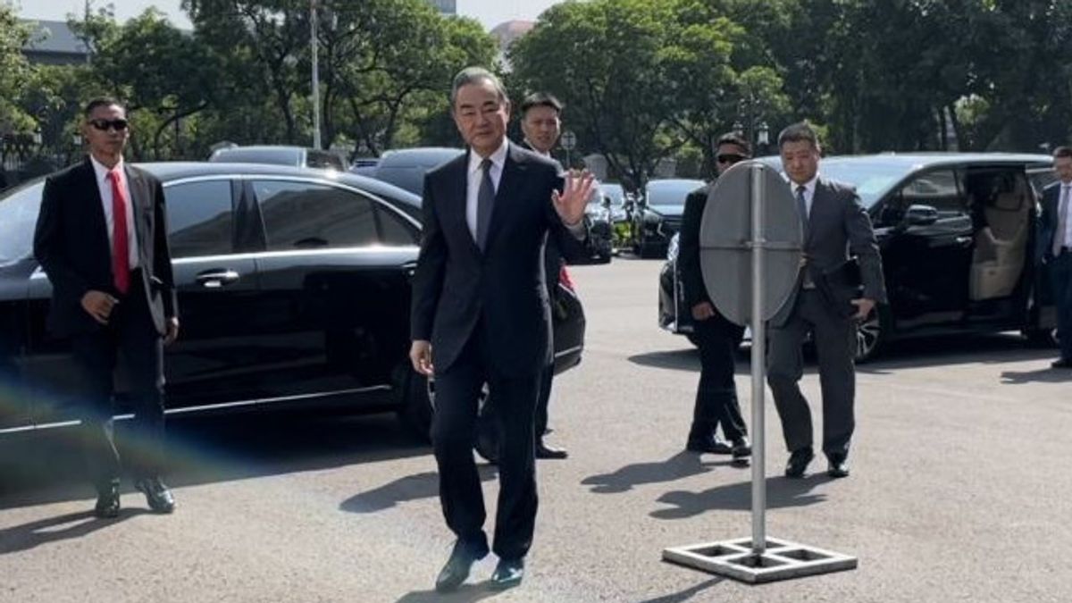 جاكرتا اليوم يلتقي وزير الخارجية الصيني بالرئيس جوكوي في القصر، ما الذي تتم مناقشته؟