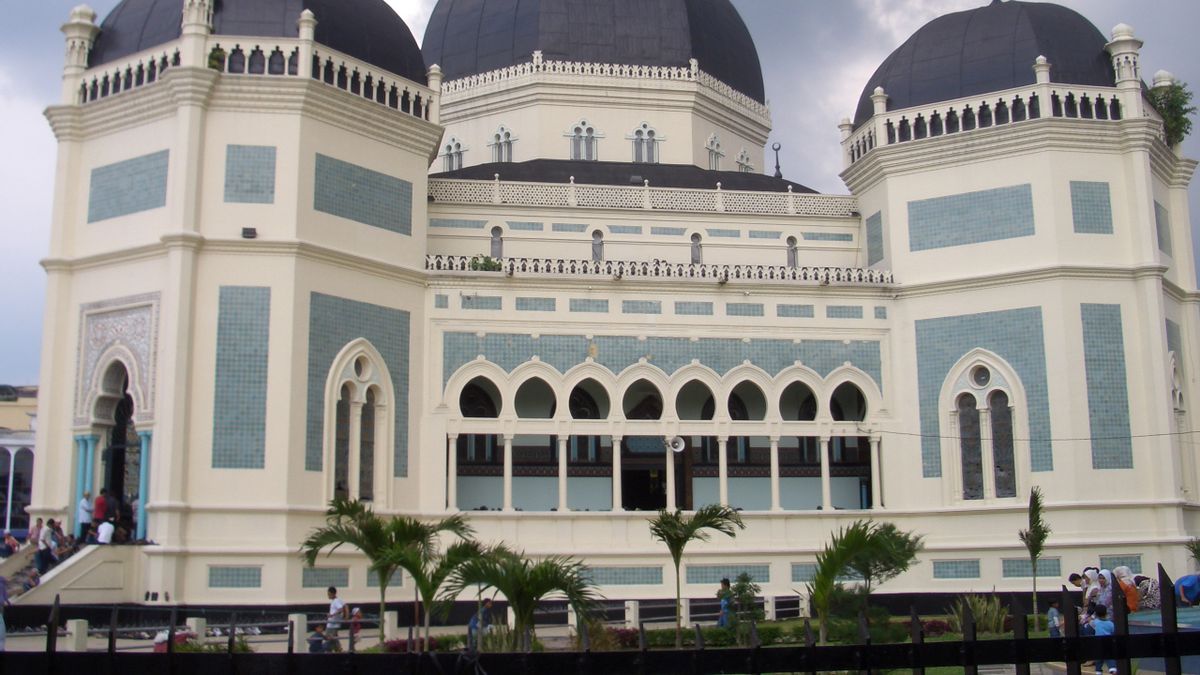 Sejarah Masjid Al Maksum Medan yang Berusia 100 Tahun Lebih