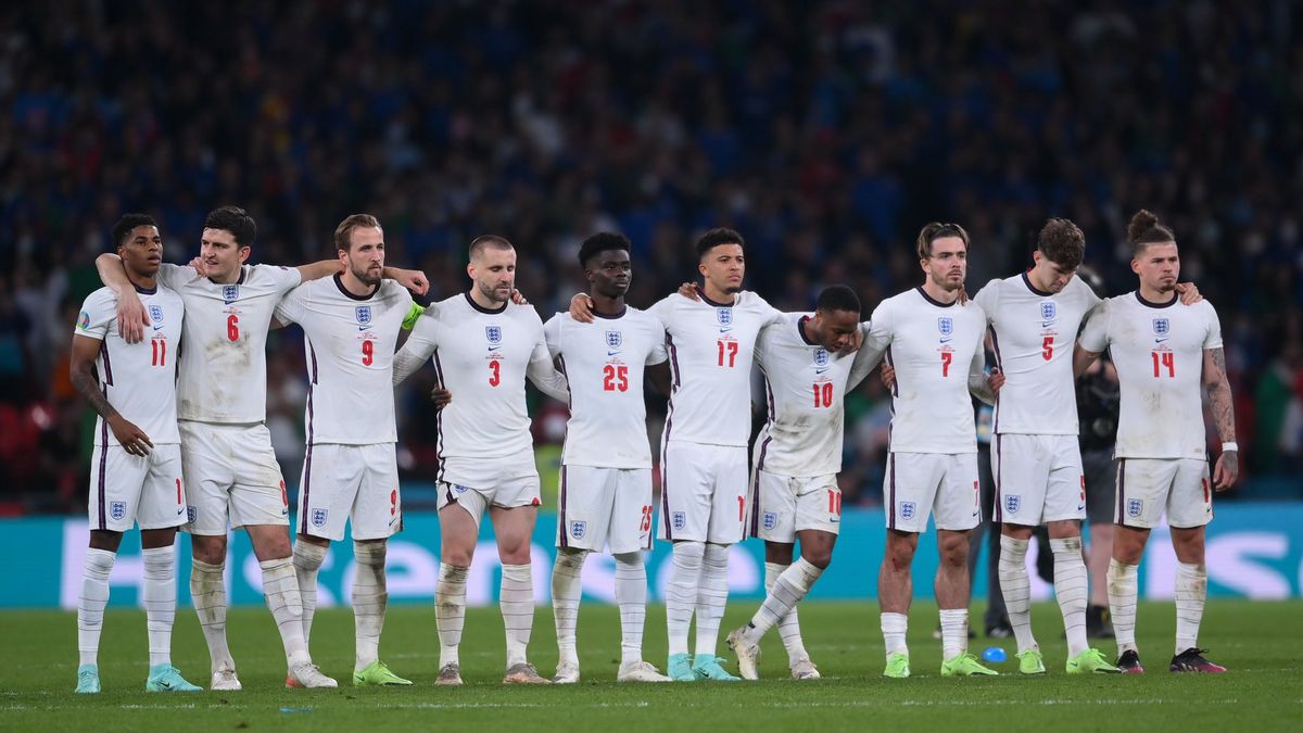 承诺打击对英格兰球员的种族主义， 推特： 令人厌恶的骚扰绝对没有地方
