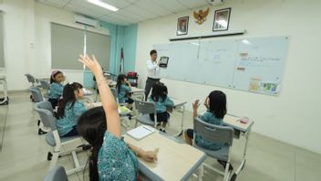 SIS Dukung Adopsi Teknologi AI dalam Optimalkan Pendidikan Internasional yang Lebih Terjangkau 