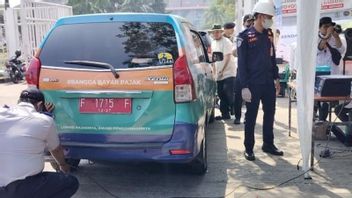 Just 2 Hours Attending The Emission Test, Bogor Regent Sees 2 Cars Directly From The Regency Government Service Not Passing The Test